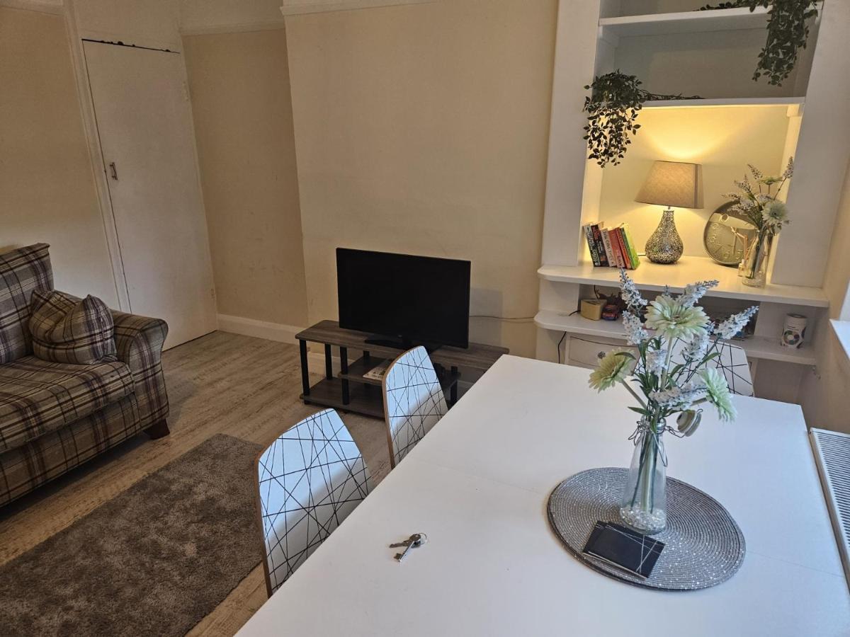 Leigh-On-Sea Retreat - 2 Bedroom Apartment Ngoại thất bức ảnh